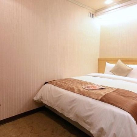 Red Cabin Inn Taipei Exterior photo