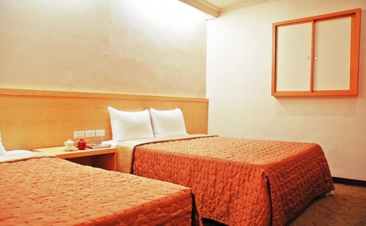 Red Cabin Inn Taipei Exterior photo